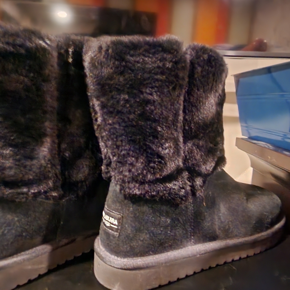 Koolaburra Black Furry Winter Boots